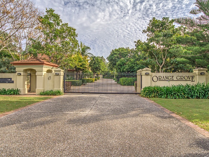 8/65 Benowa Road, Southport QLD 4215