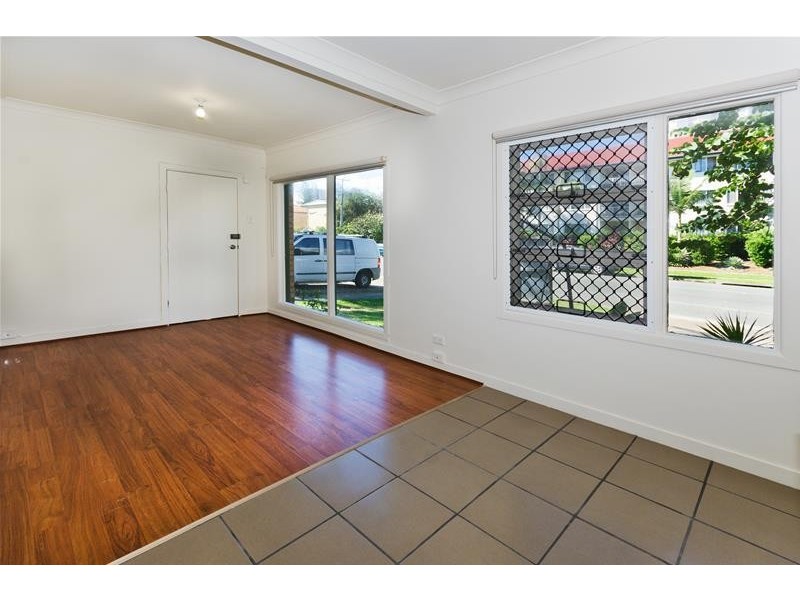 1/24 Peninsular Drive, Surfers Paradise QLD 4217