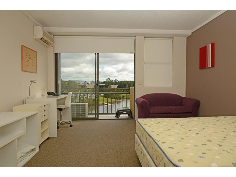 433/25 Lake Orr Drive, Robina QLD 4226