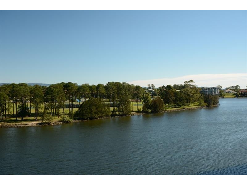 433/25 Lake Orr Drive, Robina QLD 4226