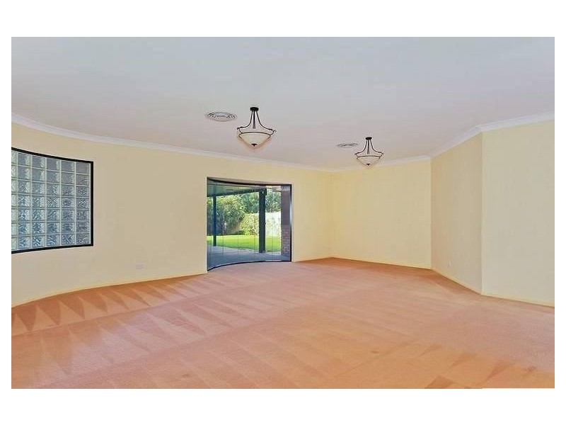 33 Straite Drive, Robina QLD 4226