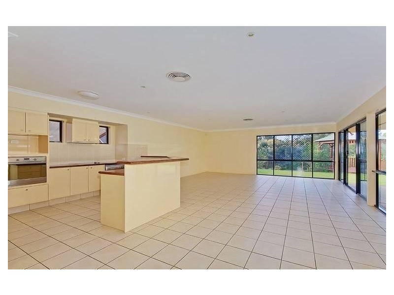 33 Straite Drive, Robina QLD 4226