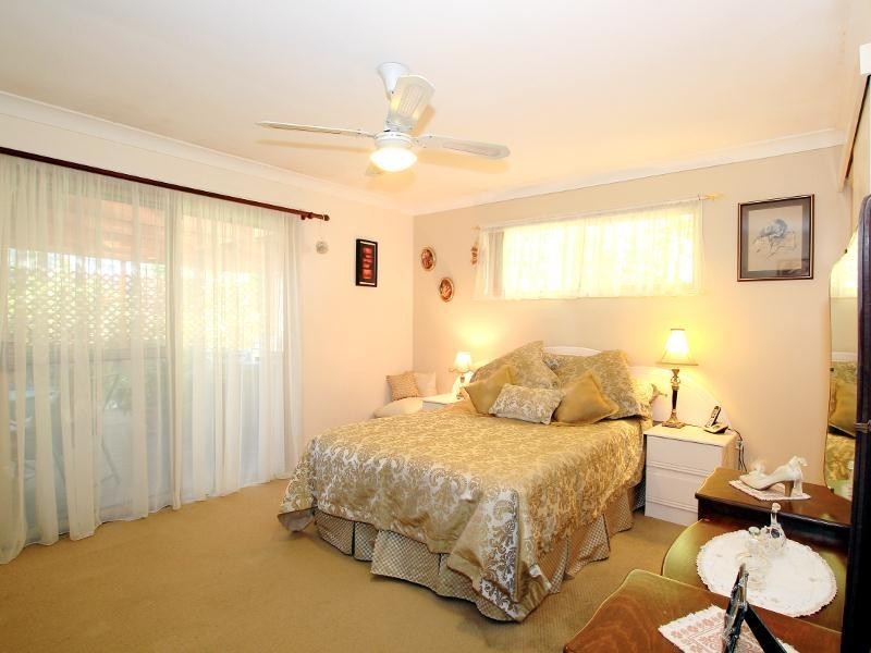 2/44 Cheltenham Drive, Robina QLD 4226