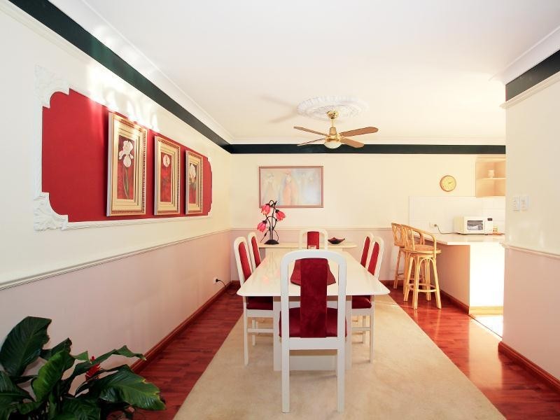 2/44 Cheltenham Drive, Robina QLD 4226