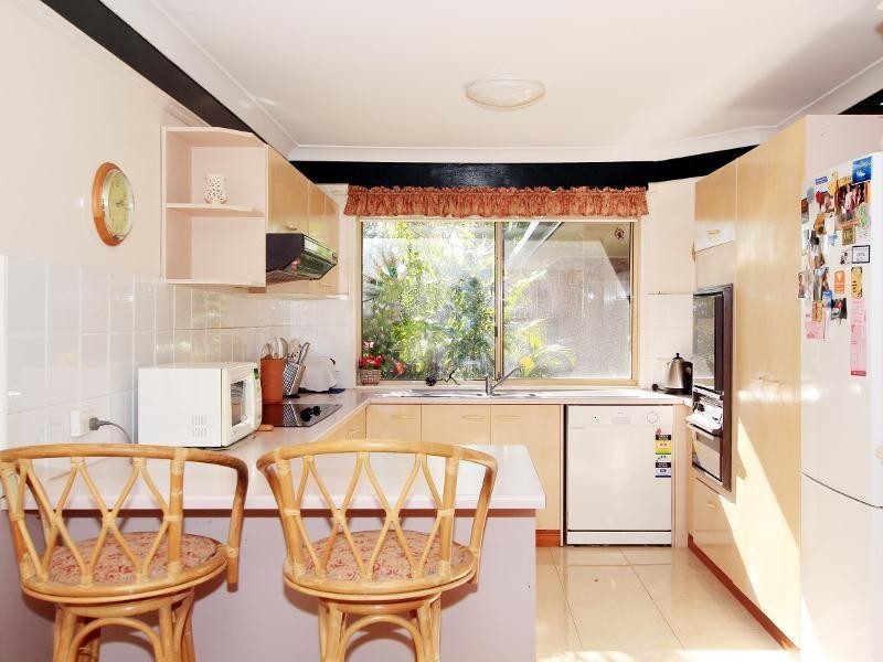 2/44 Cheltenham Drive, Robina QLD 4226