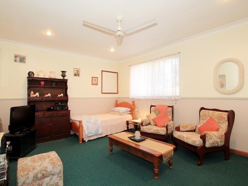 2/44 Cheltenham Drive, Robina QLD 4226