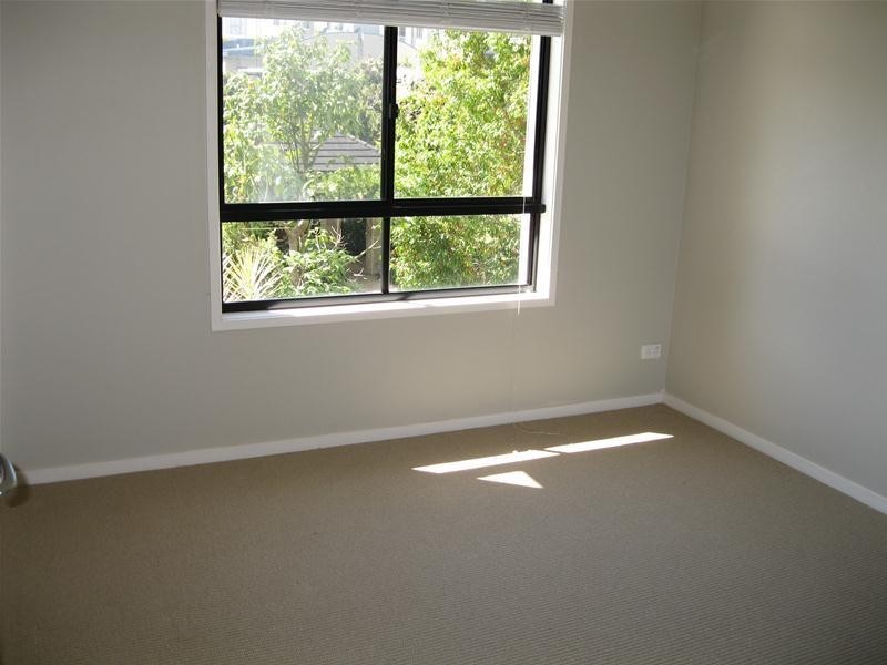 75 Riverwalk Avenue, Robina QLD 4226