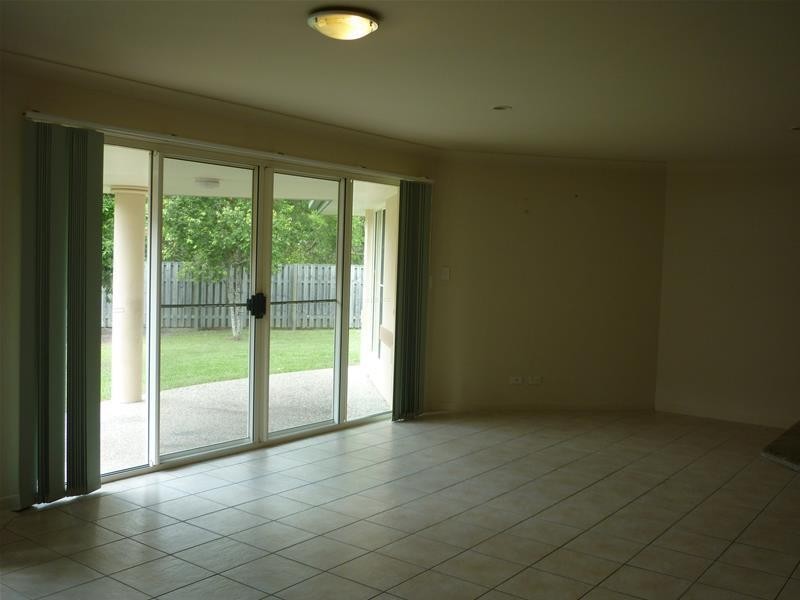 110 Swanton Drive, Mudgeeraba QLD 4213