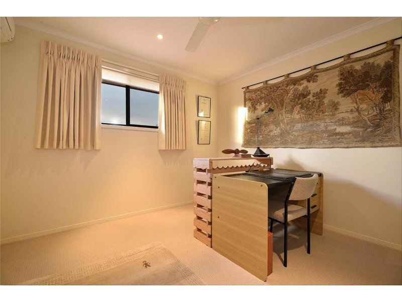 111/136 Palm Meadows Drive, Carrara QLD 4211