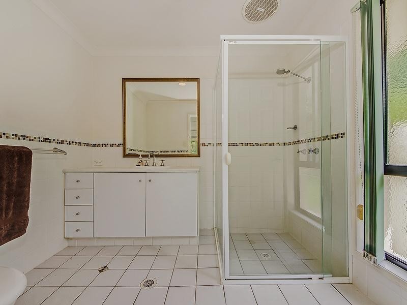 14 Corina Close, Robina QLD 4226