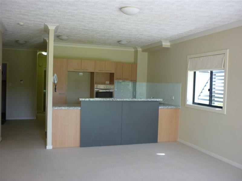 6/501 North Hill Drive, Robina QLD 4226