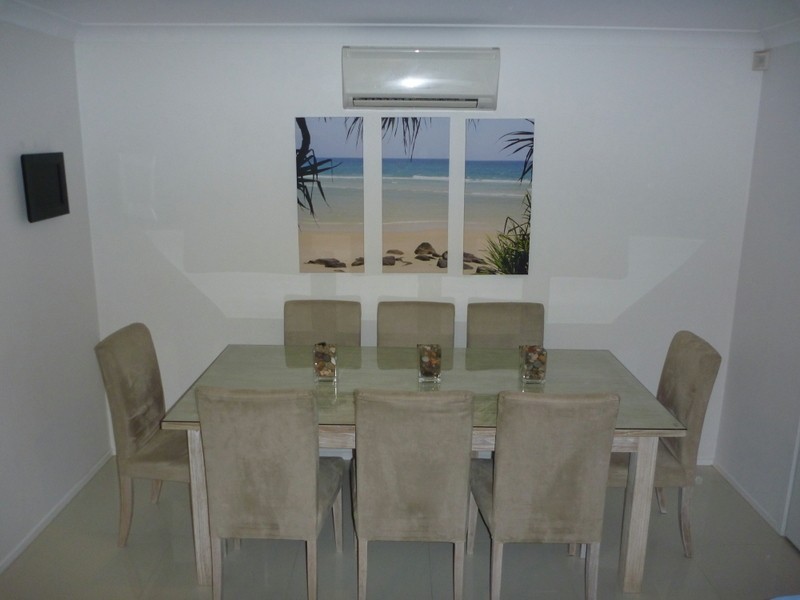 11/323 Christine Avenue, Varsity Lakes QLD 4227