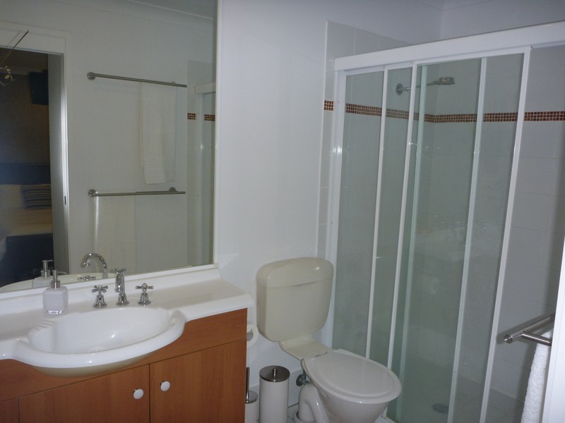 11/323 Christine Avenue, Varsity Lakes QLD 4227