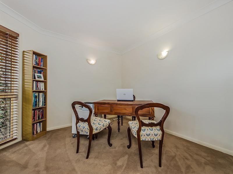 24/178 Palm Meadows Drive, Carrara QLD 4211