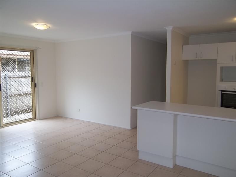 3/4 Yodelay Street, Varsity Lakes QLD 4227