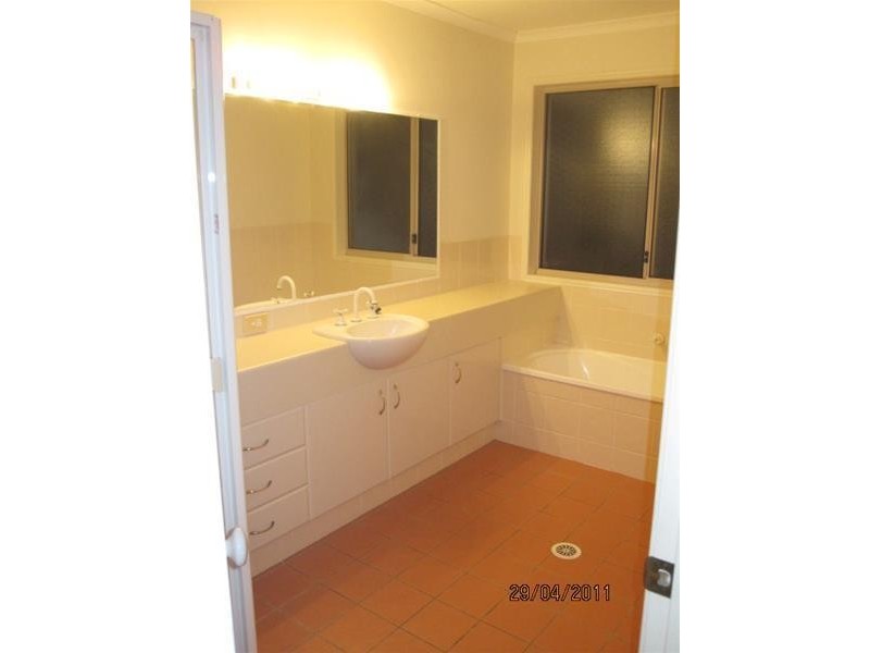 10 Coral Tree Court, Robina QLD 4226