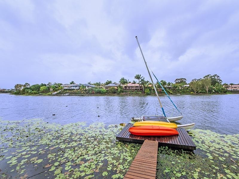 39 Tullamarine Drive, Robina QLD 4226