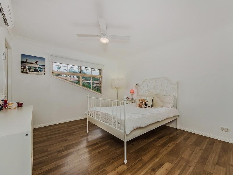 39 Tullamarine Drive, Robina QLD 4226