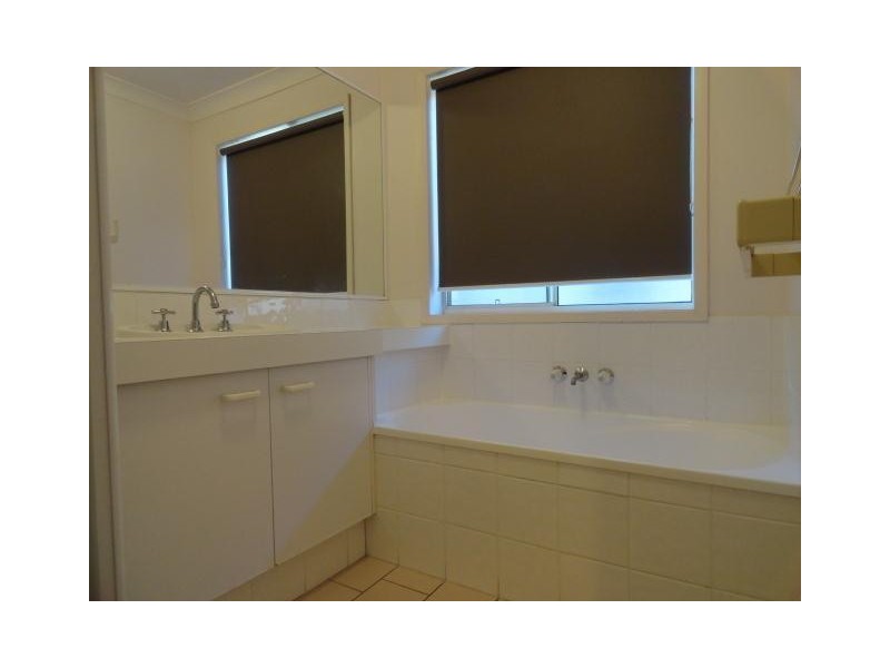 2/20 St Lucia Court, Varsity Lakes QLD 4227