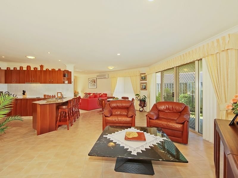 10 Ellis Drive, Mudgeeraba QLD 4213