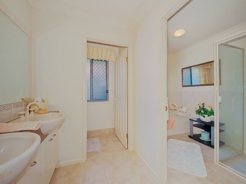 10 Ellis Drive, Mudgeeraba QLD 4213