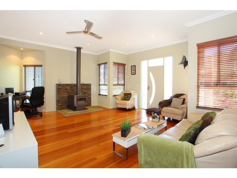 1 Stirling Court, Bonogin QLD 4213