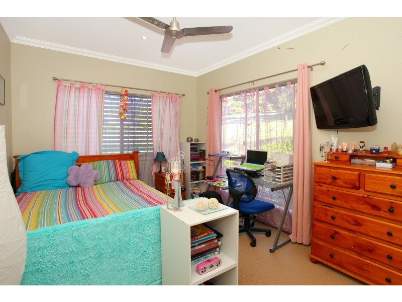 1 Stirling Court, Bonogin QLD 4213