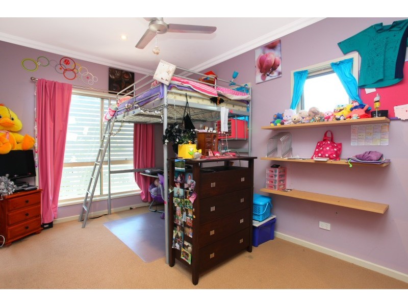 1 Stirling Court, Bonogin QLD 4213