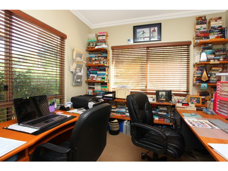 1 Stirling Court, Bonogin QLD 4213