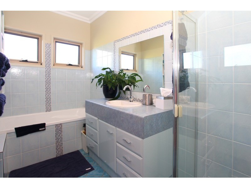 1 Stirling Court, Bonogin QLD 4213