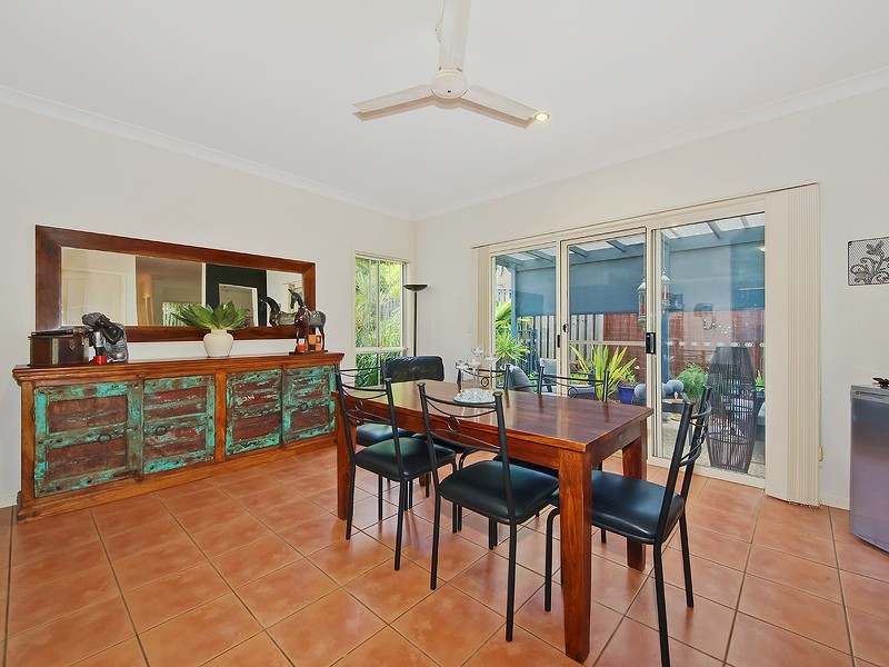 15 Mulgrave Crescent, Varsity Lakes QLD 4227