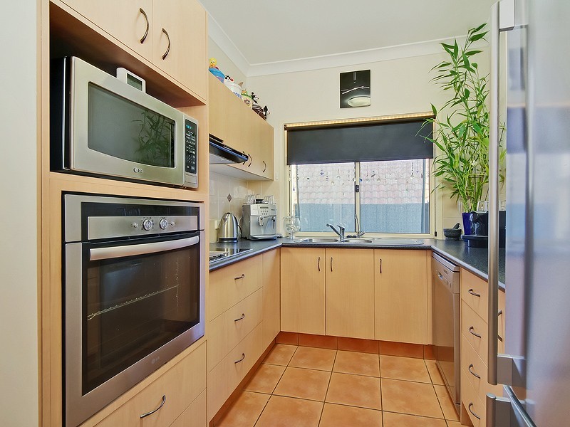 15 Mulgrave Crescent, Varsity Lakes QLD 4227