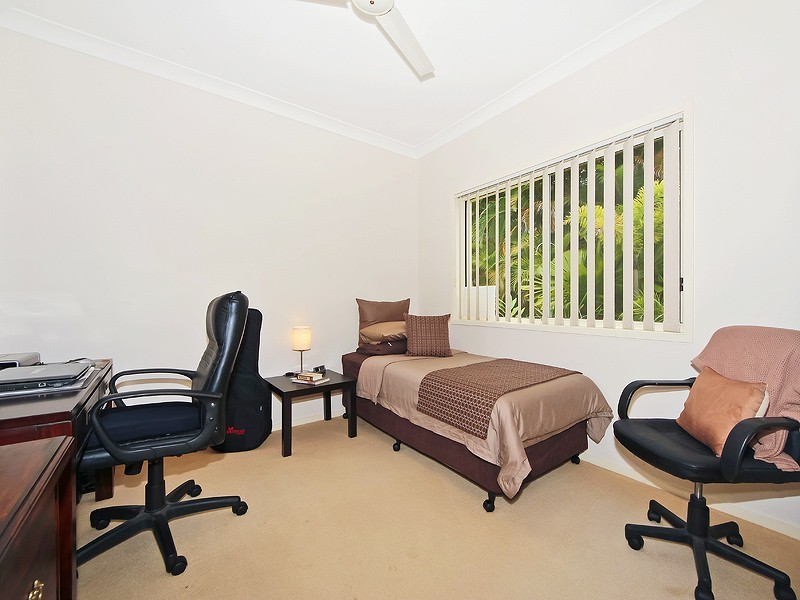 15 Mulgrave Crescent, Varsity Lakes QLD 4227