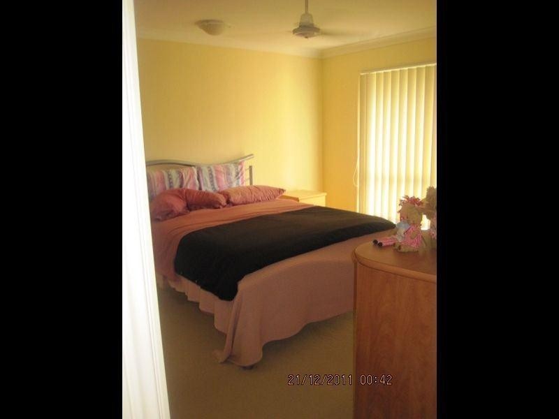 2/2 Acorn Lane, Robina QLD 4226