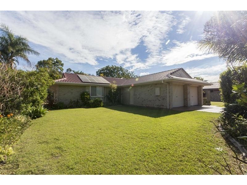 8 Glengarry Close, Highland Park QLD 4211