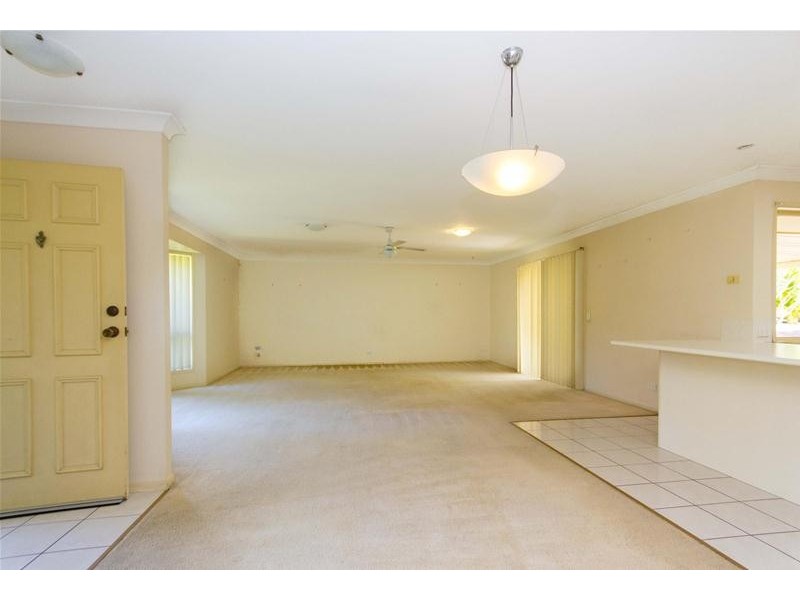 8 Glengarry Close, Highland Park QLD 4211