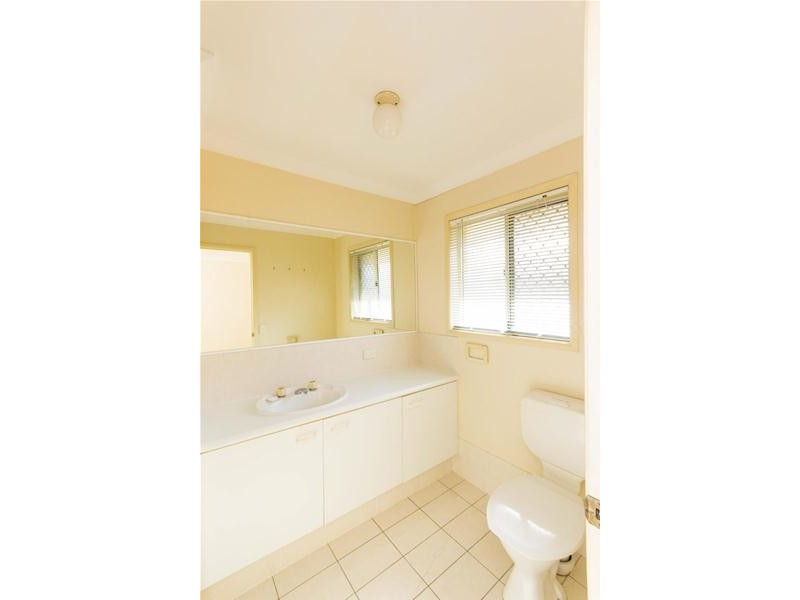 8 Glengarry Close, Highland Park QLD 4211