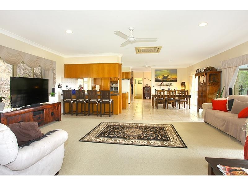 633 The Panorama, Tallai QLD 4213
