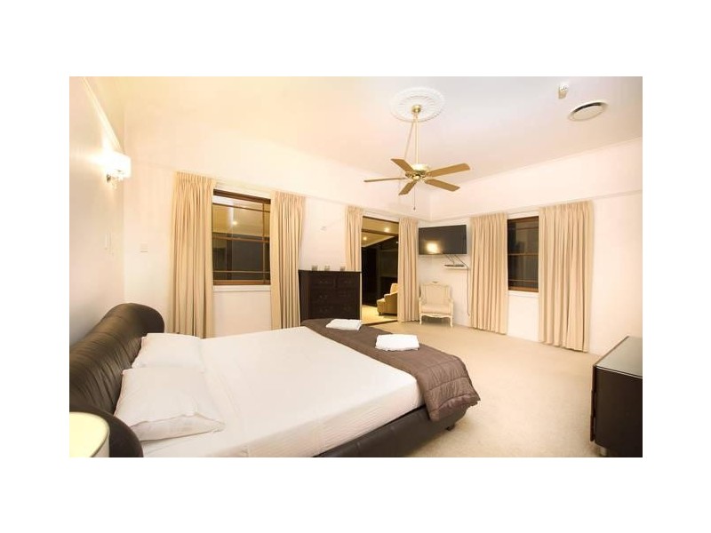 Advancetown QLD 4211