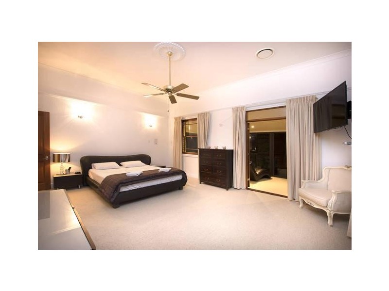 Advancetown QLD 4211