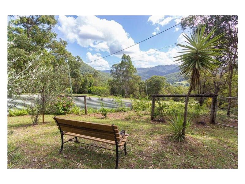 41 Witheren Road, Clagiraba QLD 4211