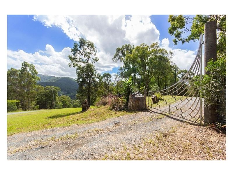 41 Witheren Road, Clagiraba QLD 4211