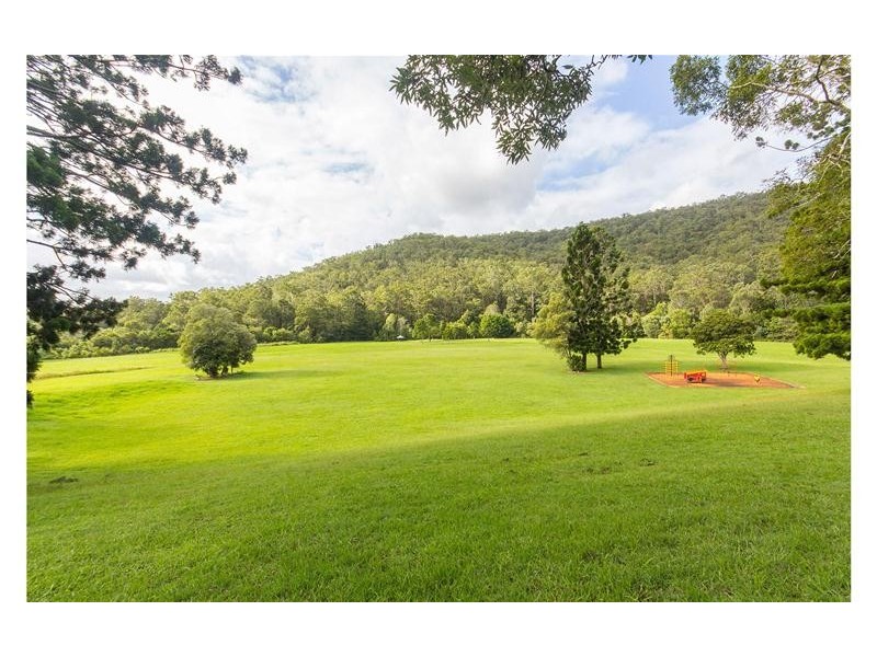 41 Witheren Road, Clagiraba QLD 4211