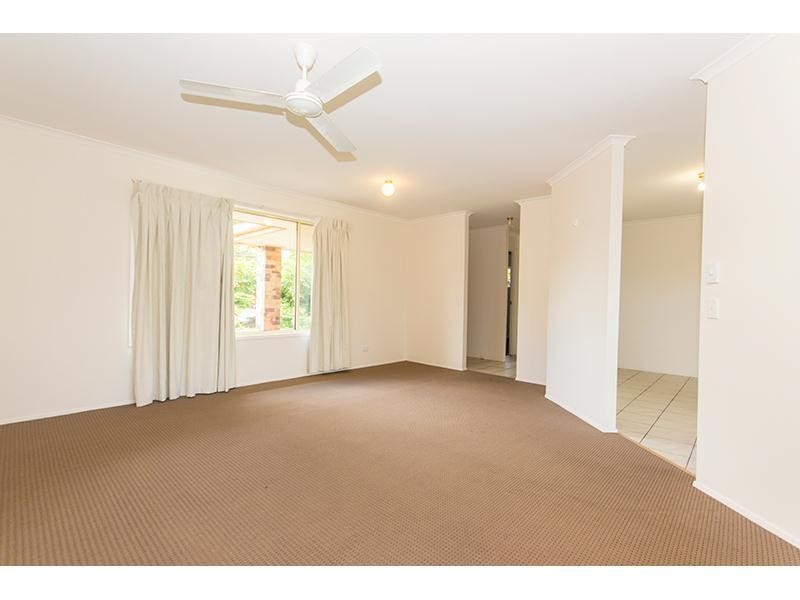 22 Cozens Way, Highland Park QLD 4211