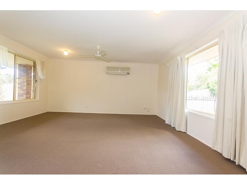 22 Cozens Way, Highland Park QLD 4211