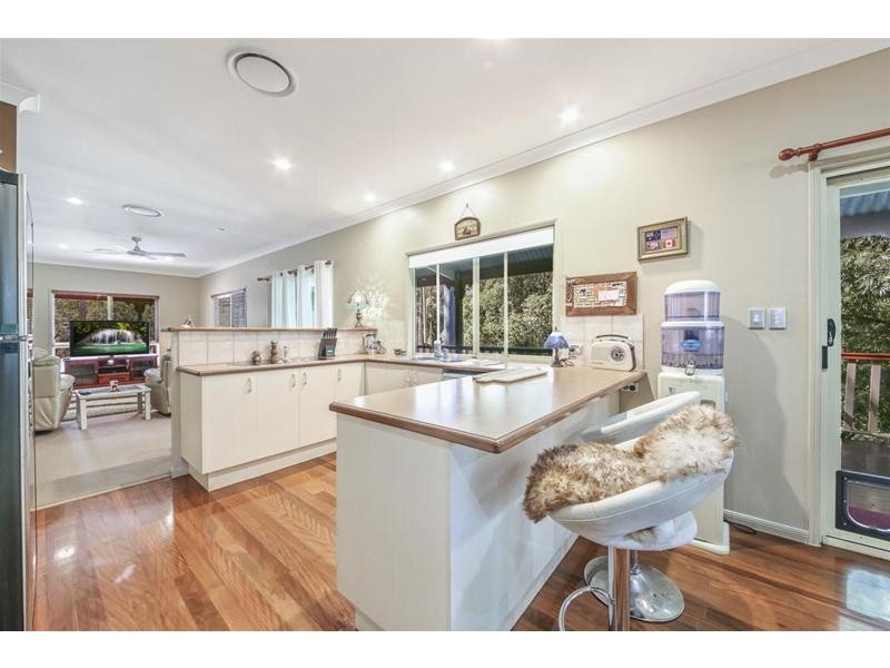 9-11 The Oval Drive, Mount Nathan QLD 4211