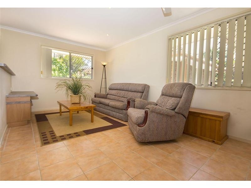 7 Angus Court, Highland Park QLD 4211