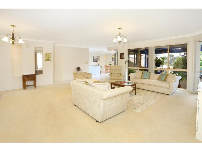 82 Petherbridge Avenue, Merrimac QLD 4226