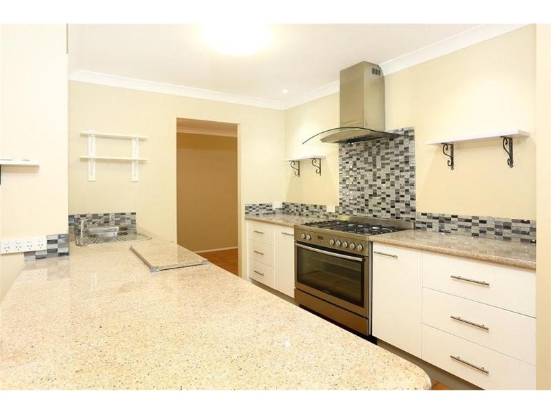 5 Yarandin Court, Worongary QLD 4213