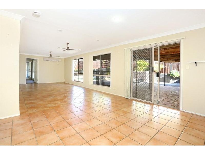 5 Yarandin Court, Worongary QLD 4213